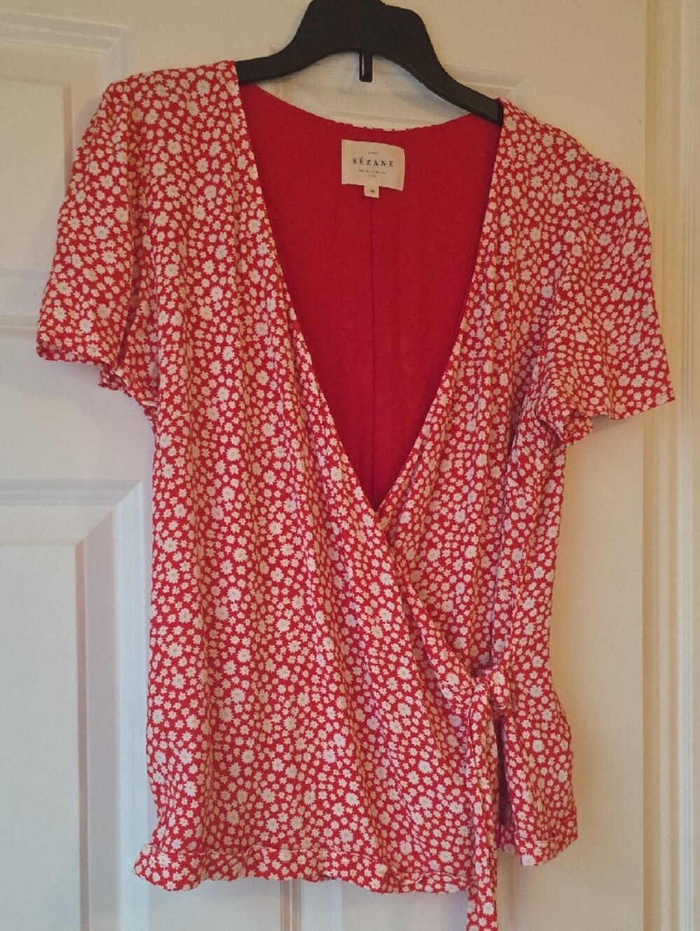 Sezane Red Floral Wrap Top with White Daisies SIZE 38 - Picture 5 of 6